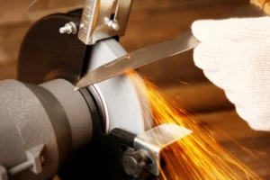 Knife sharpening using machine